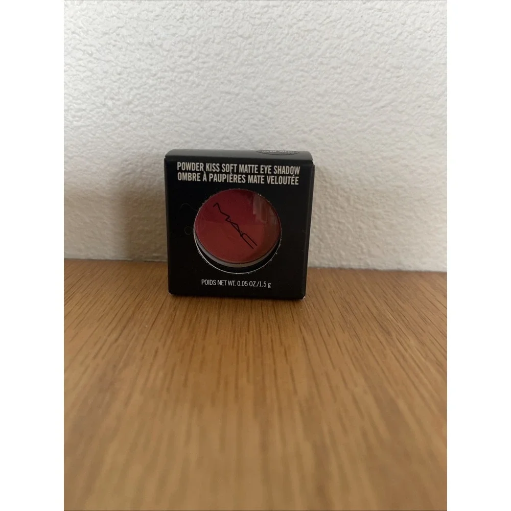 Mac powder kiss soft matte eyeshadow in werk, werk, werk
